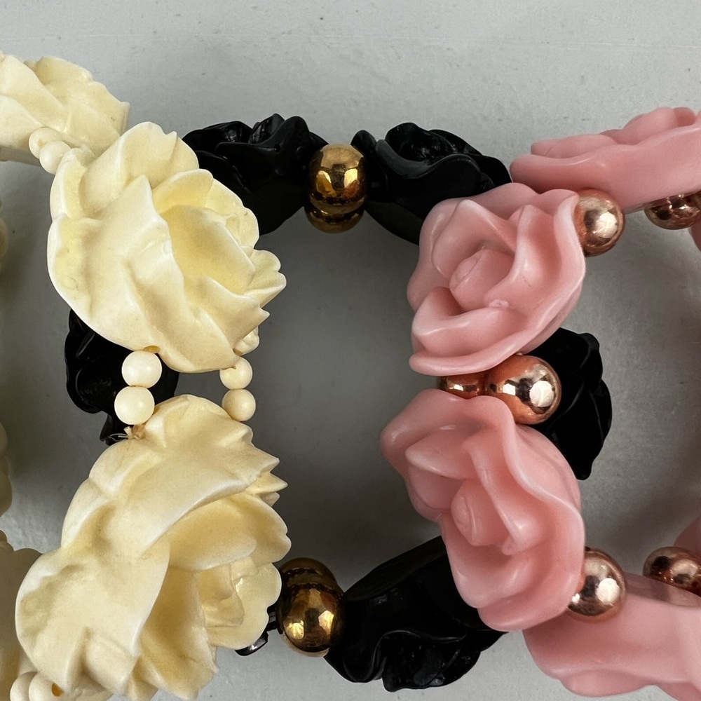 Rose Stretch Bracelets - Picture 6 of 6